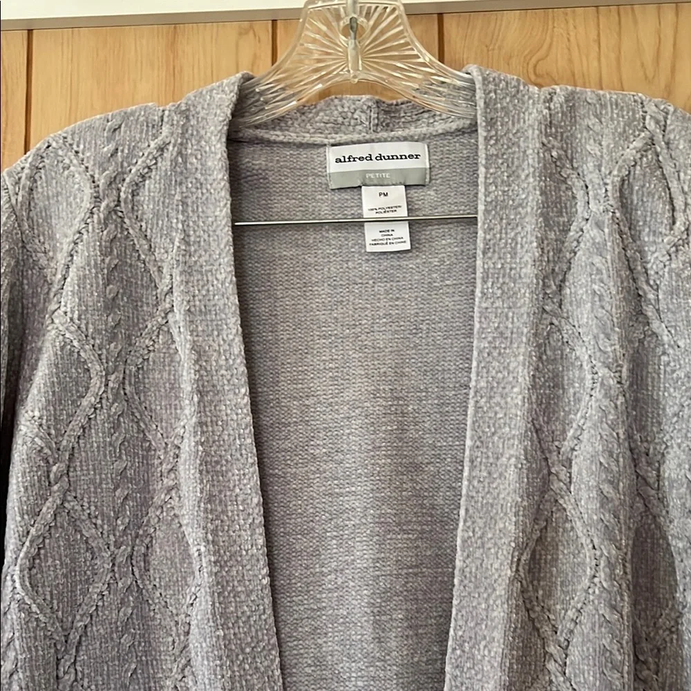 Alfred Dunner Chenille Open Front Cable Knit Cardigan Gray Petite M (PM)‎